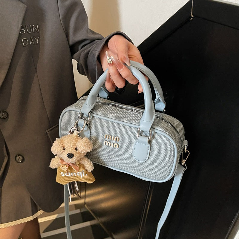 Cross-border versatile simple messenger bag women's summer 2025 new fashion Korean version of high-end portable commuter bag women