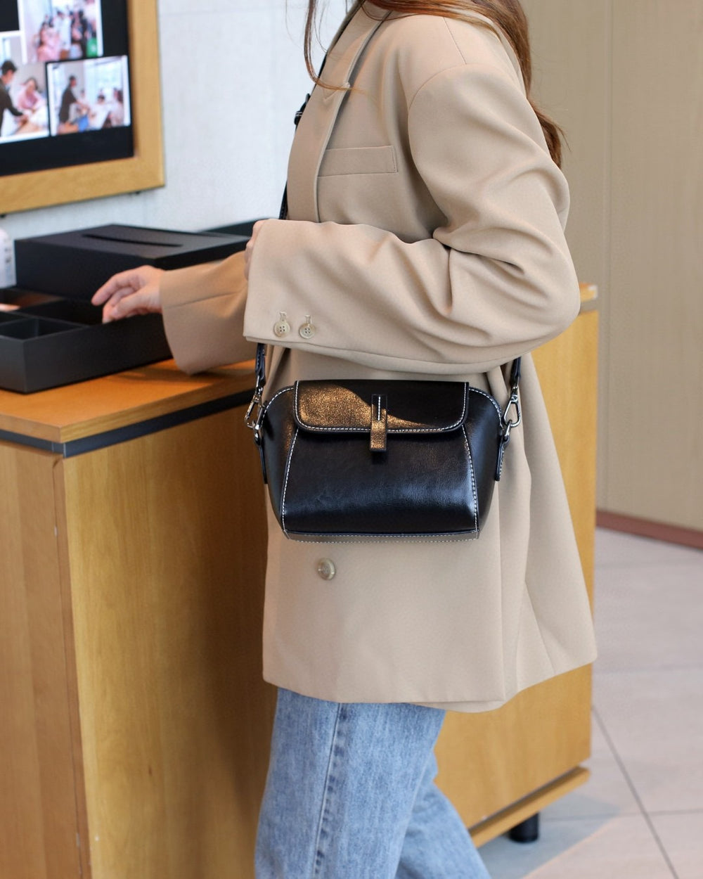 Oil wax cowhide women's bag shoulder crossbody women's bag practical multi-compartment casualfashion coin purse shell bag