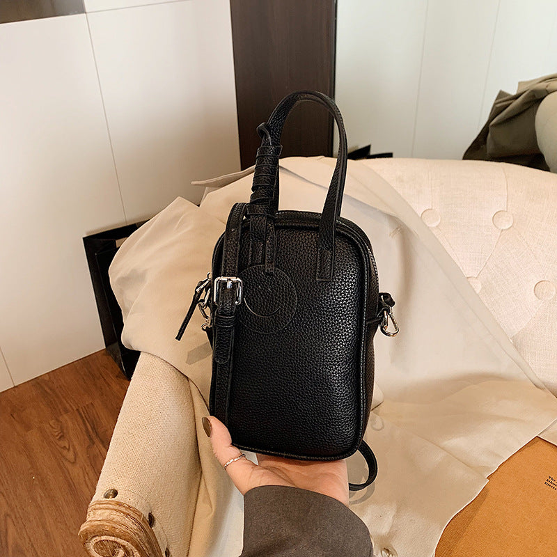 Fashion shoulder bag new simple casual commuter messenger bag  Korean version of high-end sense foreign versatile bag women