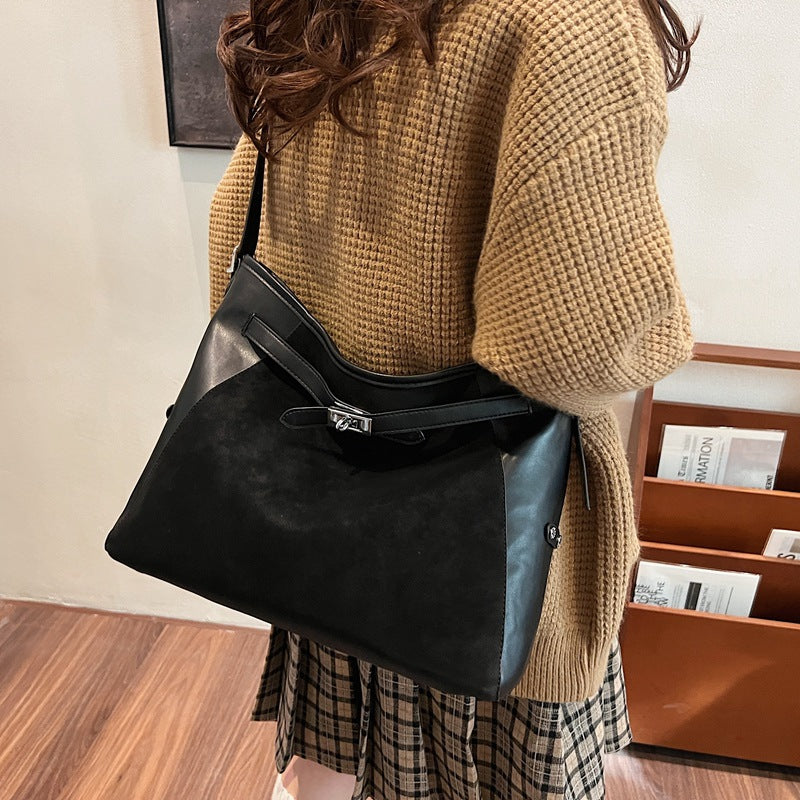 Retro fashion tote bag women's 2025 new autumn and winter trend versatile large capacity shoulder bag underarm messenger bag Korean