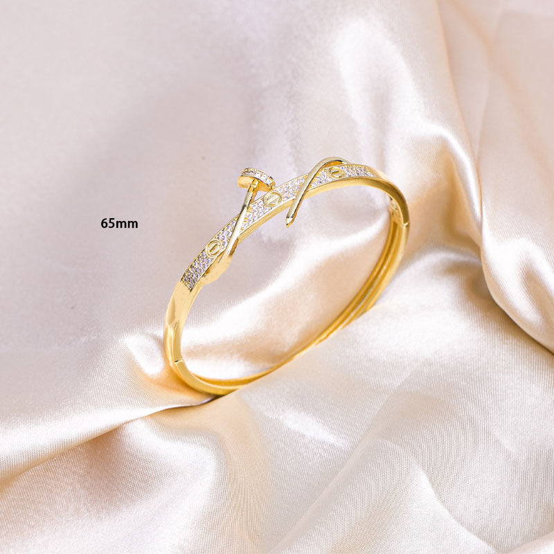 Hand jewelry for women, niche design, hot-selling bracelets, high-end minimalist inlaid versatile elegant bangles, new design jewelry