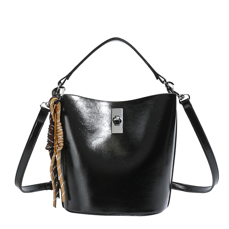 Korean style popular fashion handbag women's autumn versatile large capacity bucket bag light luxury texture shoulder bag crossbody bag
