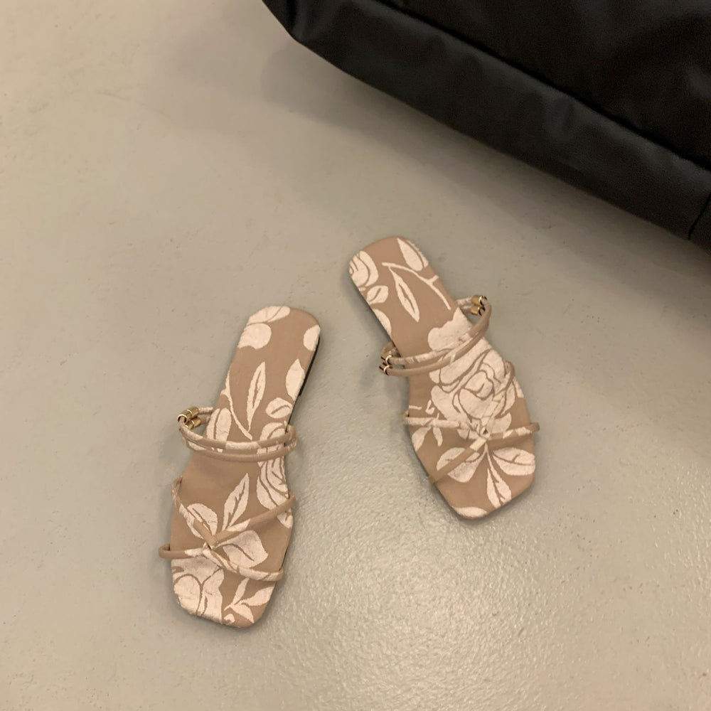 French-style flat square-toe slippers, fairy shoes, outdoor wear, 2025 new summer beach sandals