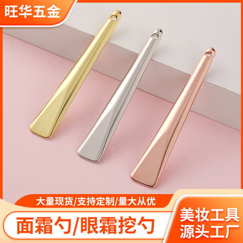 Ready-to-ship wholesale cosmetic applicators: essence, face cream, and eye cream spatulas. minimalist-style small spoons for powder and cream foundation