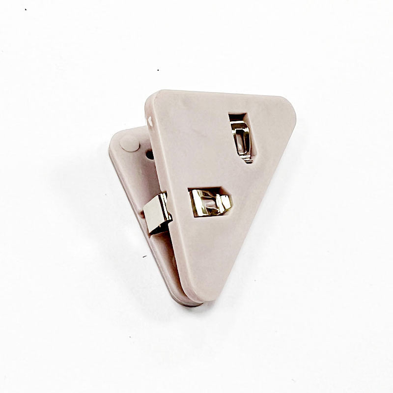 Simple Japanese corner clip, matte bill clip, student test paper data storage, anti-warping edge triangle clip wholesale