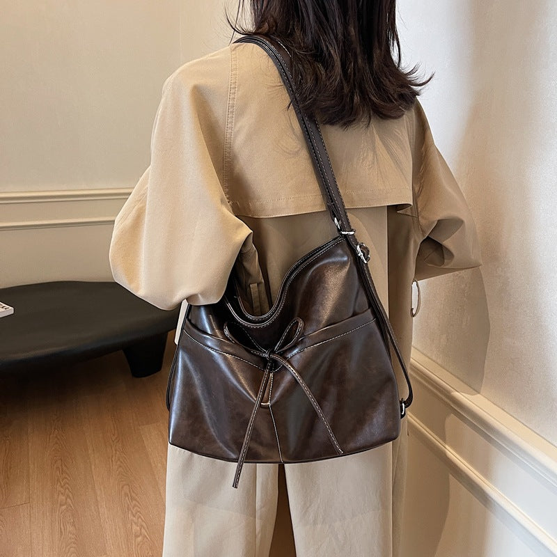 Fashion and foreign shoulder bag, large-capacity tote bag, casual big bag, women's 2025 new class commuter messenger bag
