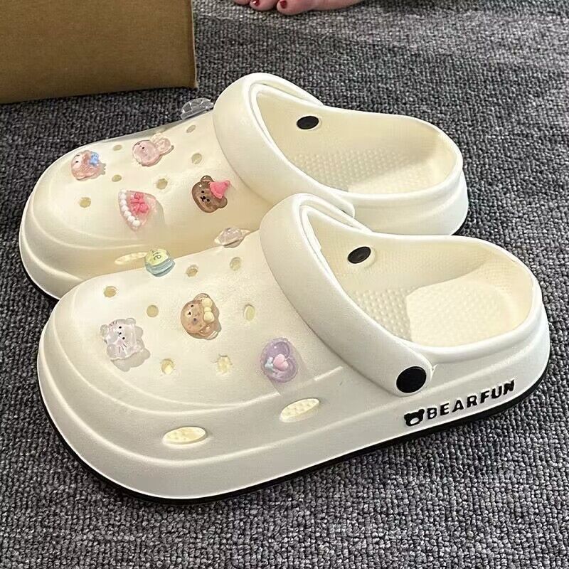 Crocs women's 2024 new arrivalsummeroutwearthick sole stepping on shit feeling seaside beach non-slip toe-cap half-cool slippers