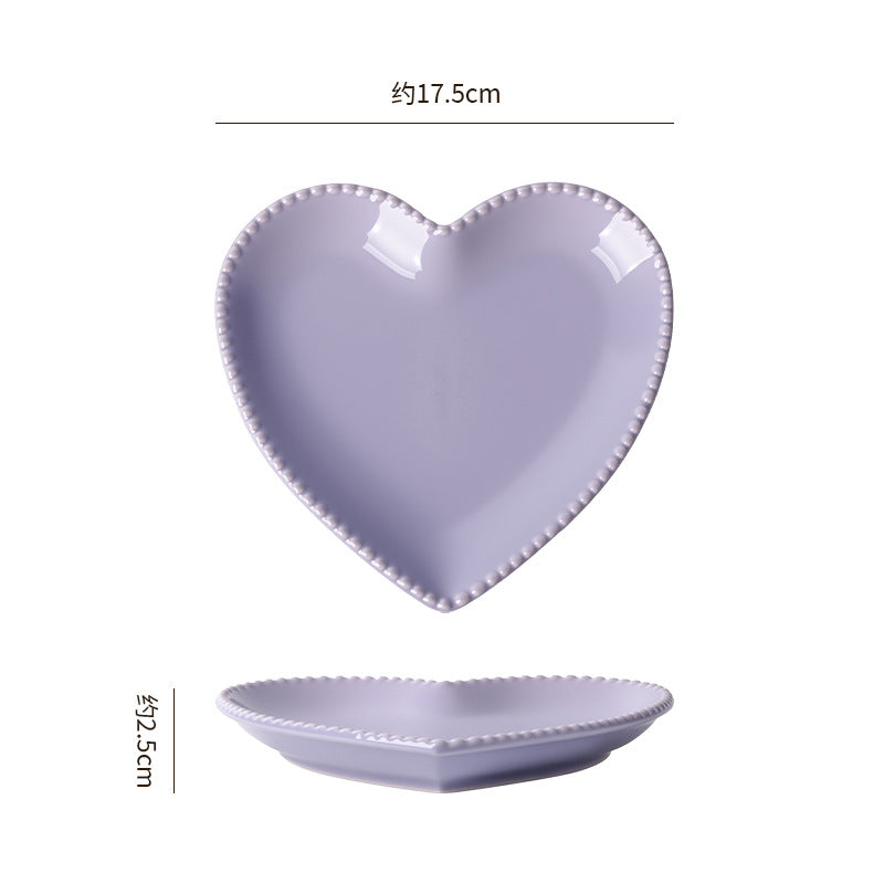 Creative heart-shaped ceramic dish - unique heart plate for snacks, jewelry, home use, cake, fruit, and heart-shaped desserts
