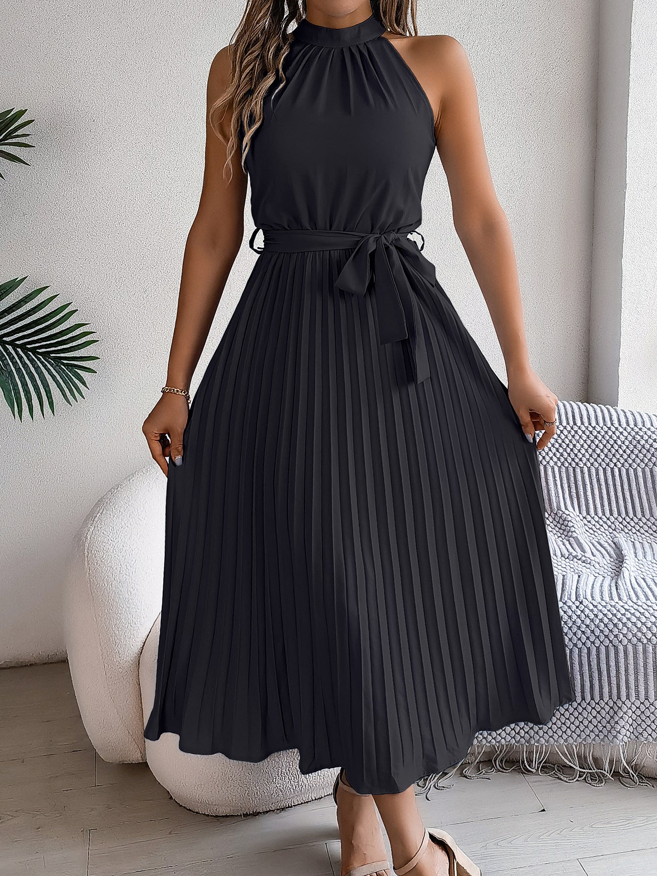 Real shot 2025 European and American spring and summer elegant stand-up collar sleeveless waist pleated dress,   women's clothing
