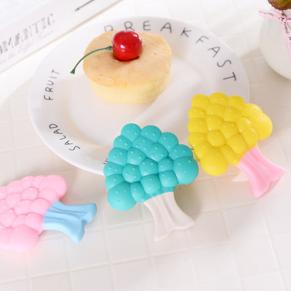 Special treatment baby silicone toothpaste, cartoon children's tooth grinder, baby chewing fruit music tooth grinding stick wholesale