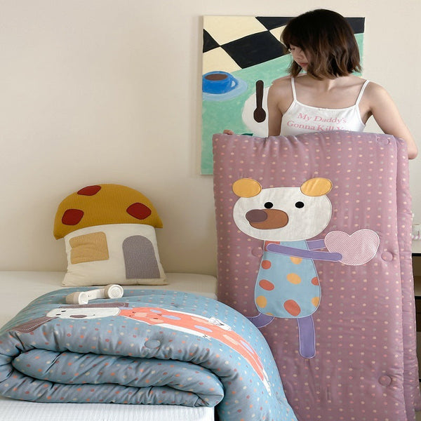 Korean cartoon sticker embroidery Shanningtai antibacterial quilt core machine washable single double cotton yarn yarn quilt