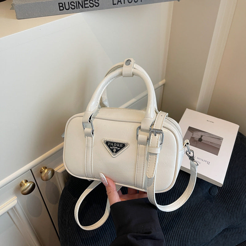 Retro handbag bag women's fashion new versatile bowling pillow bag  explosion shoulder messenger bag women's bag