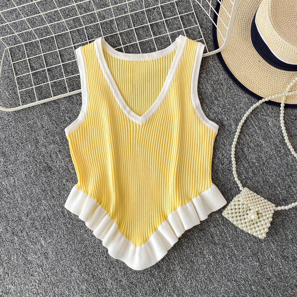 Sweet and spicy girl niche color-block v-neck sleeveless knit tank top for women,  summer new style, ruffle trim, slim fit, figure-flattering top