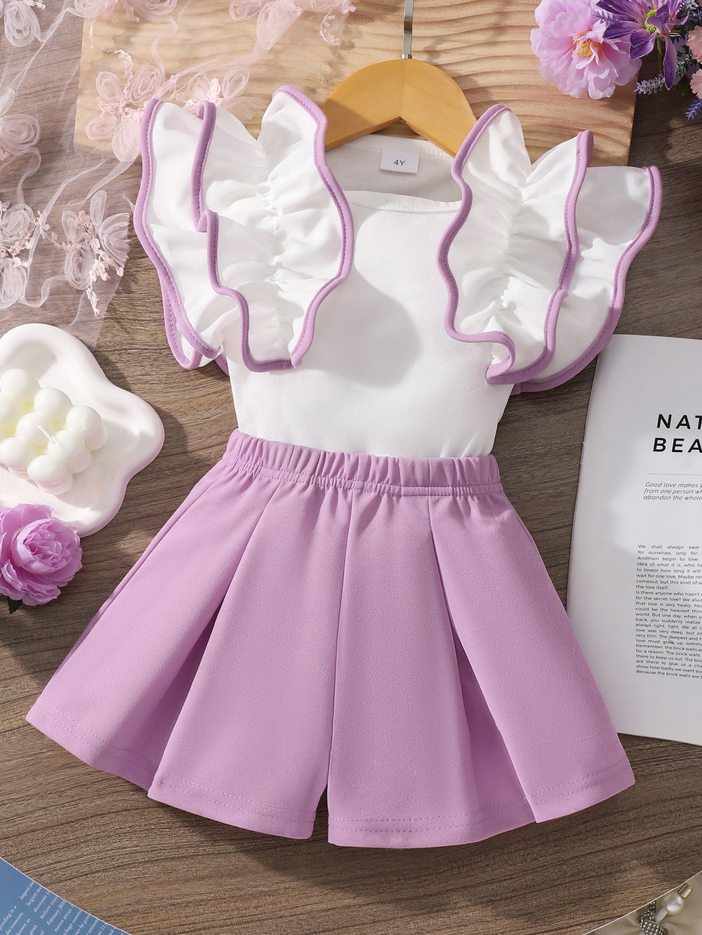 Girls' two-piece outfit: ruffle-trimmed top + solid color shorts set