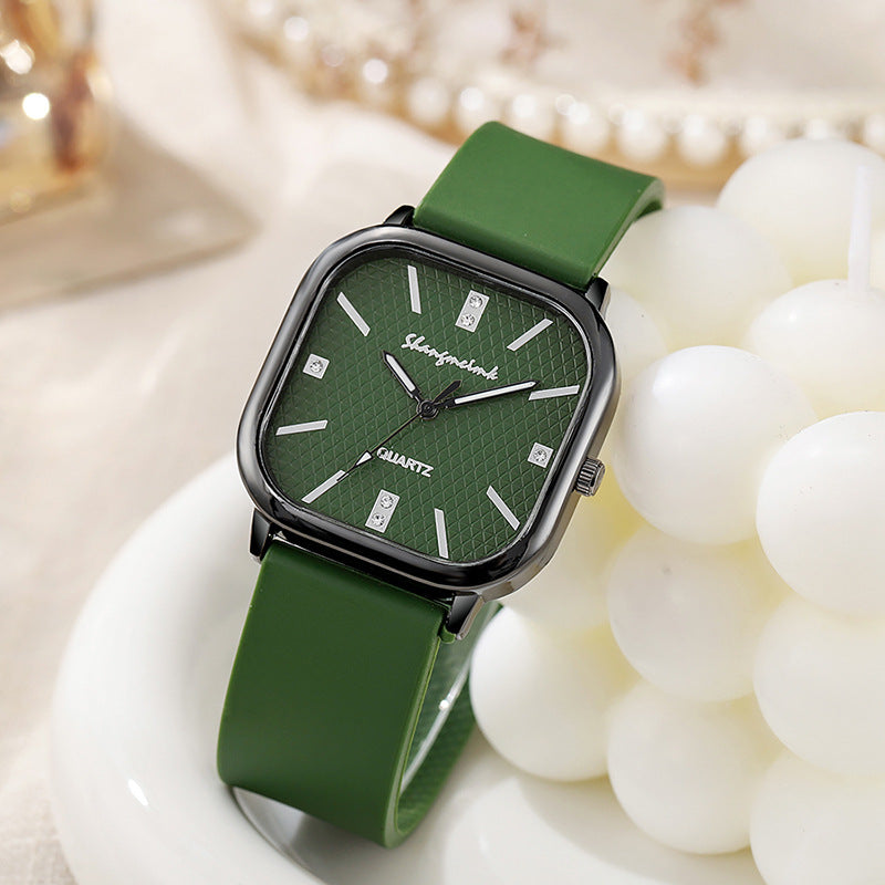 Shangmei new arrival cross-border square alloy shell silicone strap medieval style watch digital quartz unisex watch