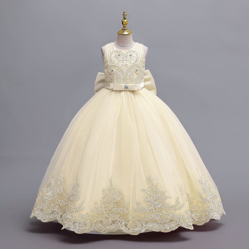 Ready-to-ship wholesale children's formal dresses, lace-trimmed wedding gowns, princess dresses, and runway dresses for girls