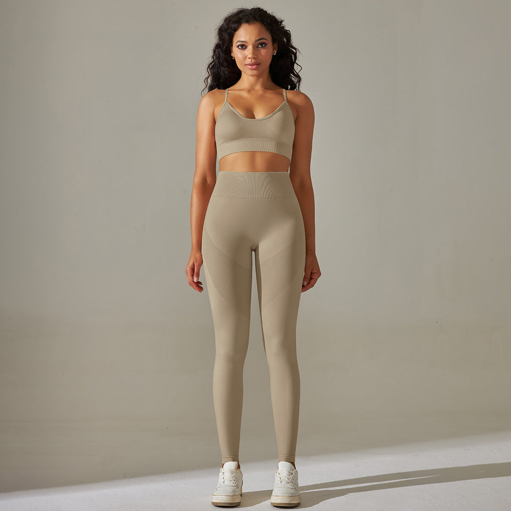 European and american new seamless yoga set: camisole, beautiful back sports bra, tummy control high-waisted butt-lifting leggings for running and fitness