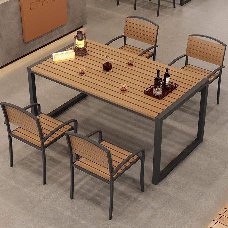 Industrial-style outdoor camping bar, chill music bar, bistro, bbq restaurant, cafe, bubble tea shop table and chair set