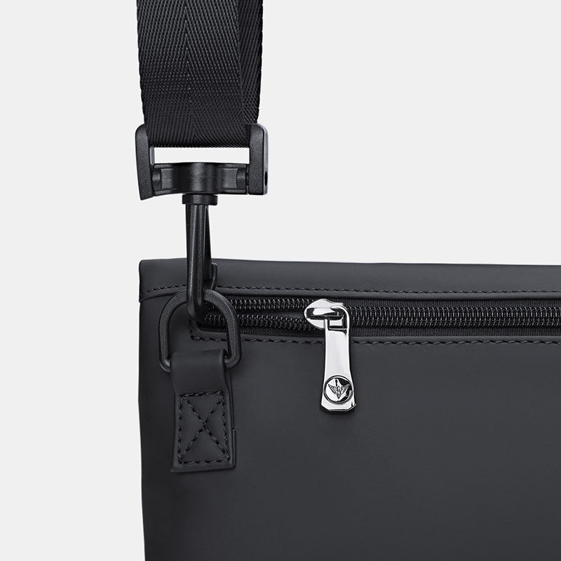 Emperor Paul Men's Shoulder Bag Business Casual Men's Crossbody Bag Versatile Anti-splashing Breast Bag Commuter Men's Bag