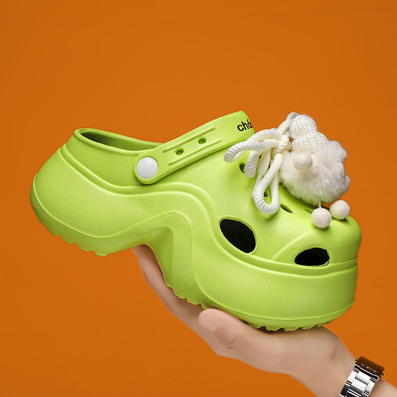 Thick-soled hole shoes women's new building block white rope heightening cute Internet celebrity beach cool slippers outer wear summer wholesale