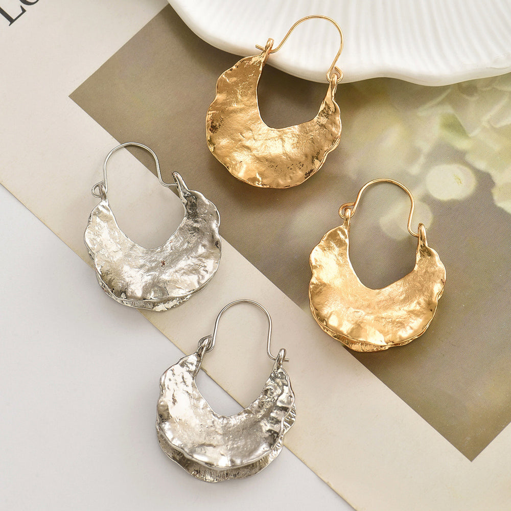 European and american cross-border niche design alloy leaf earrings - vintage, high-end, pleated, textured, and stylish stud earrings