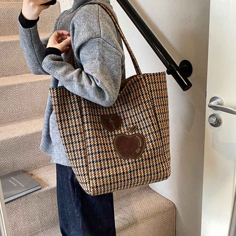 Qiandongge Commuter Underarm Bag Women's 2025 Autumn and Winter New Simple Handheld Shoulder Bag Large Capacity Tote Bag