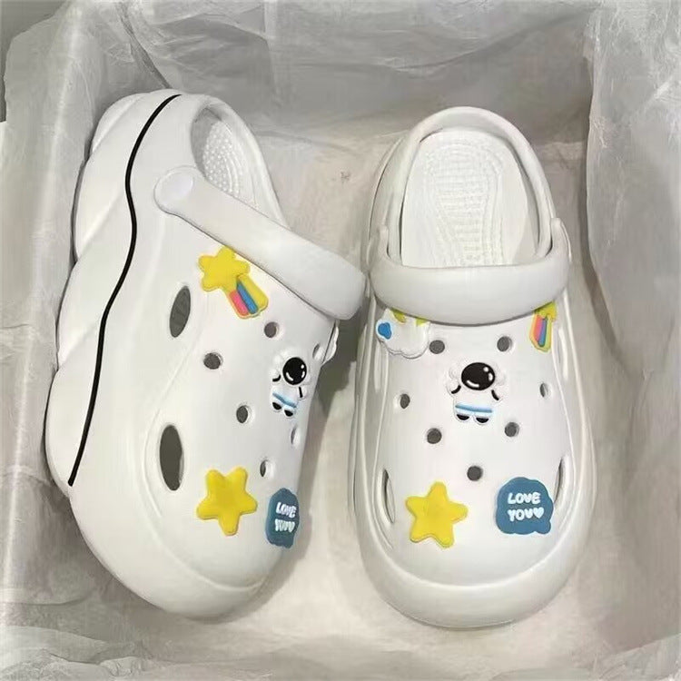 New arrival diy clogs for women wholesale summer cute cartoon couple outwear baotou thick sole shit-stepping slippers for women