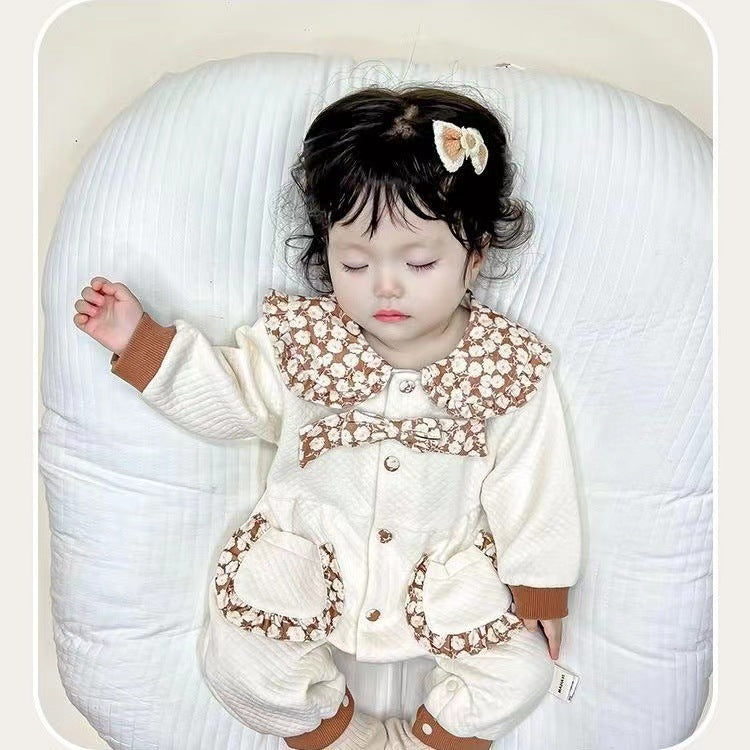 Infant and toddler autumn/winter warm onesies, cute spring/autumn rompers for baby boys and girls, perfect for outings, full-month celebrations, and 100-day milestones. trendy and comfortable crawling suits