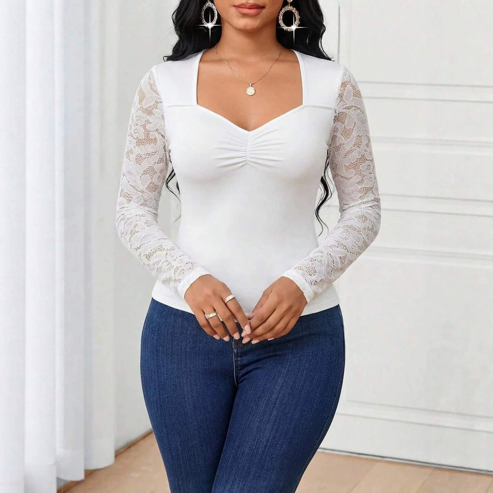 Women's casuallong sleeves t-shirt with lace and ruffles details