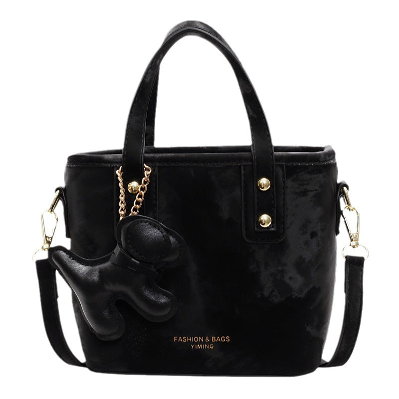 Fashion women's bag 2025 new messenger bag bucket bag niche design high sense foreign versatile shoulder handbag