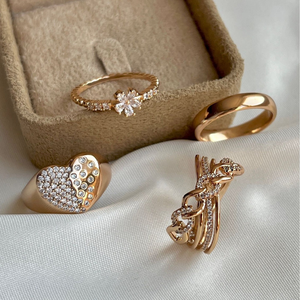 European and american cross-border jewelry: ins-style sweet hollow heart ring 4-piece set, geometric irregular diamond-studded flower rings