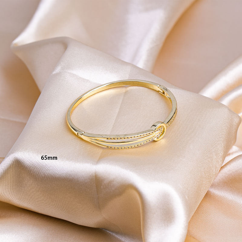Hand jewelry for women, niche design, hot-selling bracelets, high-end minimalist inlaid versatile elegant bangles, new design jewelry