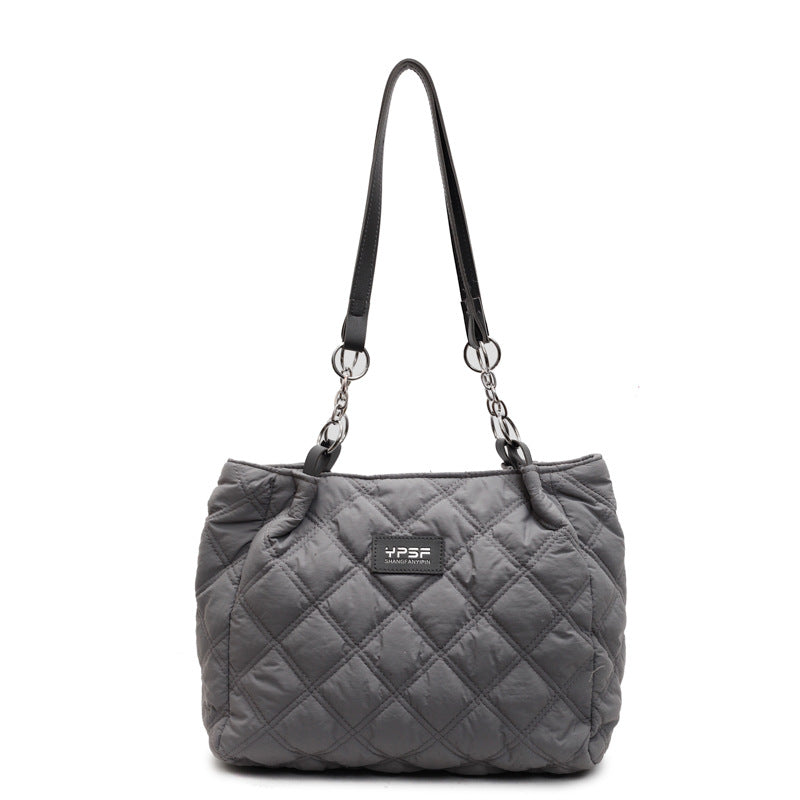 Simple casual tote bag women's spring and summer new large-capacity rhombus embroidered thread cotton bag class commuting versatile shoulder bag