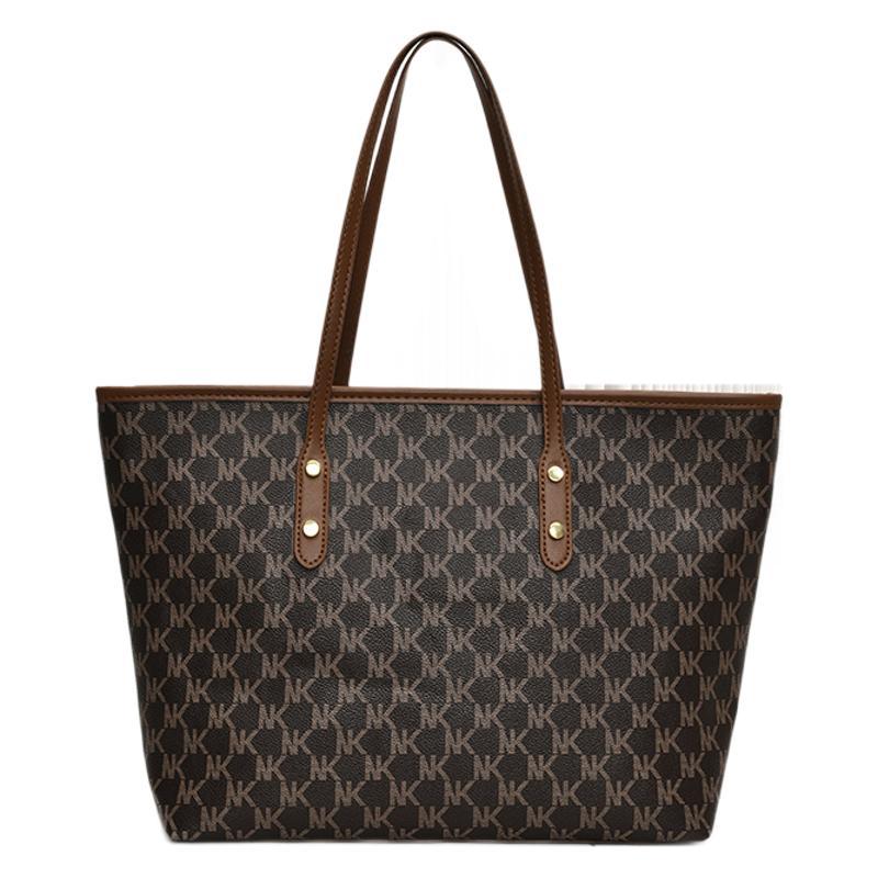 Simple commuter texture, shoulder bag for women 2025 is popular and fashionable this year, and the new underarm bag for women in winter is tote bag.