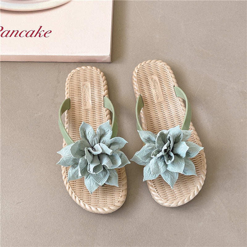 Trendy floral flip-flops for women - summer new arrivals, versatile thong sandals, non-slip beach slippers - wholesale