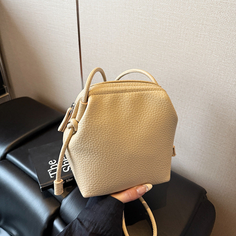 Foreign trade is popular this year, small bags for women's summer 2025 new fashion niche messenger bags, Korean version bucket bags