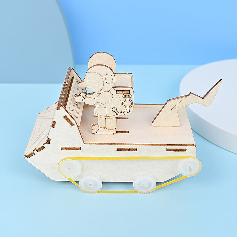 Space vehicle children's aerospace model invented hand-assembled DIY material package technology small production, scientific experiment Meow