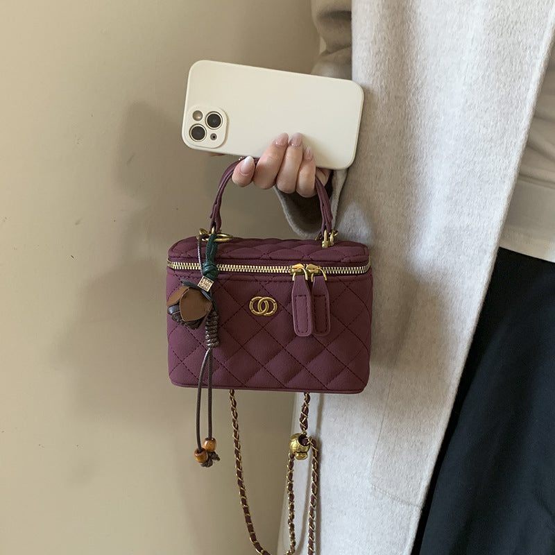 New quilted handbag - 2025 autumn collection: chic, versatile, and understated. a luxurious and unique small square bag for women, inspired by chanel, perfect for everyday commuting