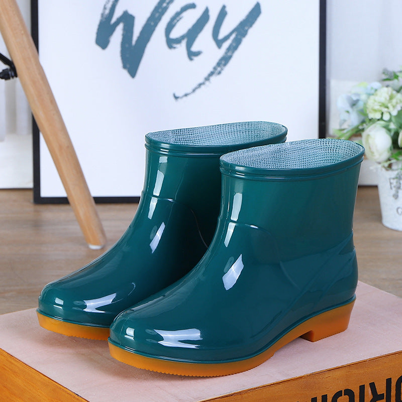 Wholesale women's safety short boots: low-cut, waterproof, non-slip rain boots for kitchen work, thickened and warm rain boots for adults