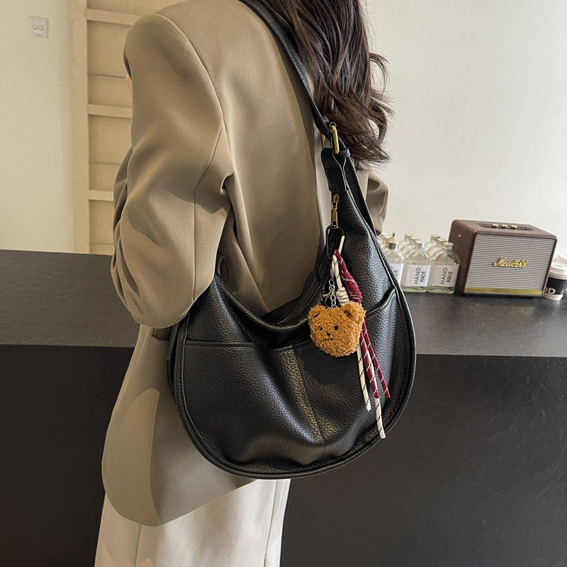 Autumn Internet celebrity explosion 2025 Korean version of the new fashion Mori dumpling bag simple and versatile casual messenger shoulder bag