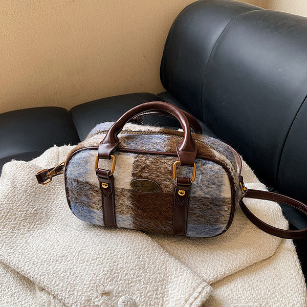 Woolen portable bowling bag women's 2025 new trendy retro college style plaid pattern versatile shoulder messenger bag