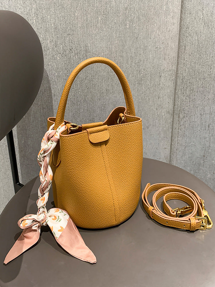 Bucket bag 2026 new handbag women's fashion simple elegant high-quality european and american popular retro crossbody bag