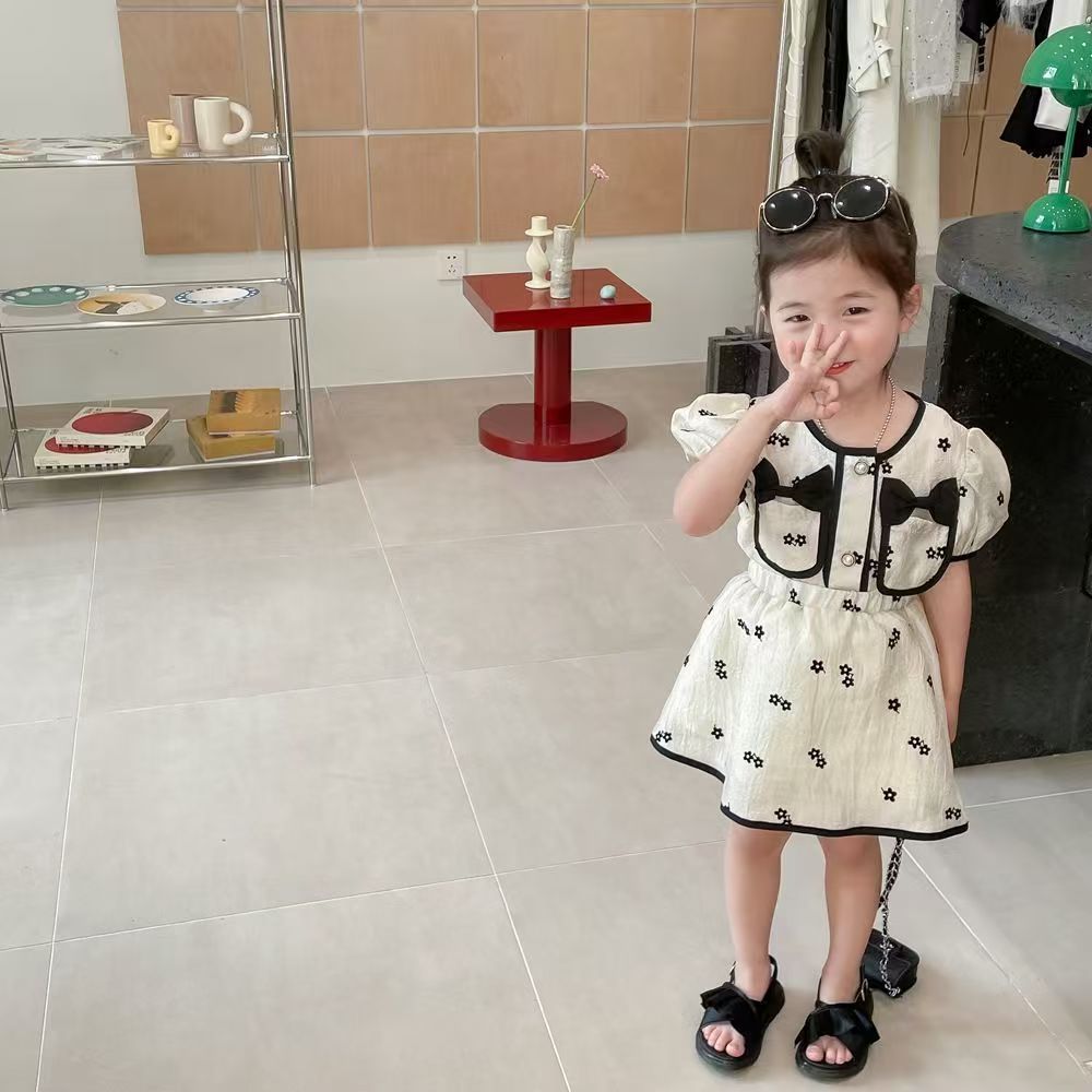 Korean style girls' summer new collection: sweet & chic chanel-inspired outfit - trendy short-sleeve top & skirt set for kids