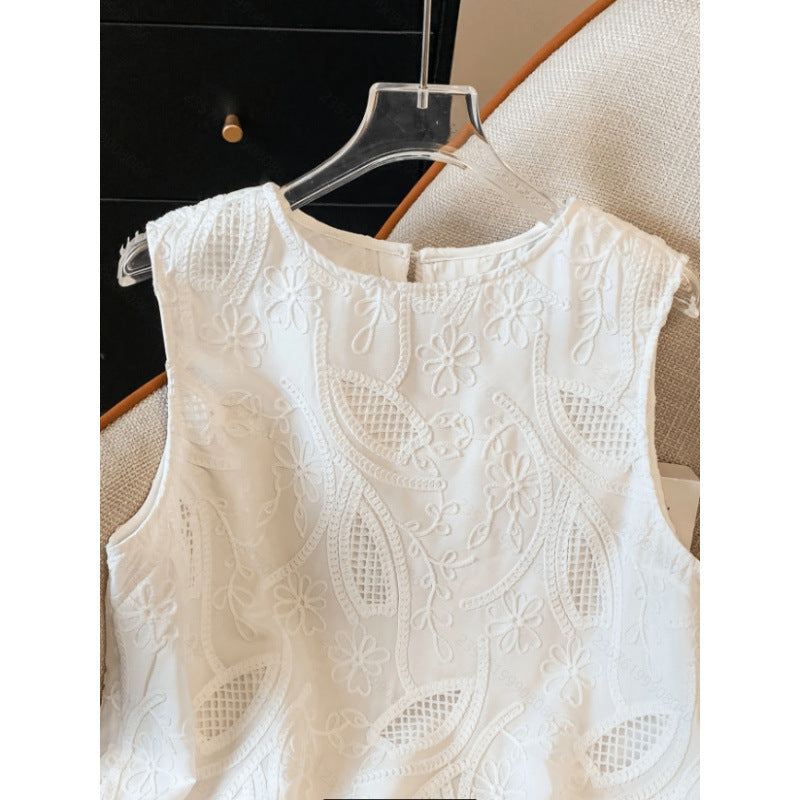Women's new summer casual fashion vacation minimalist versatile embroidered round neck sleeveless top