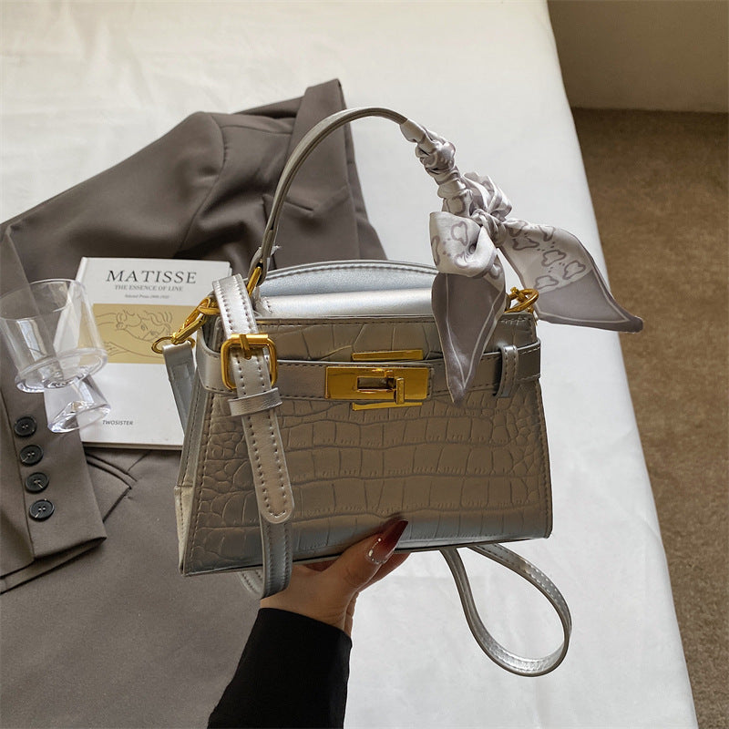 Cross-border summer popular crocodile pattern small bag women's 2025 new fashion hand carry Kelly bag high-end messenger bag
