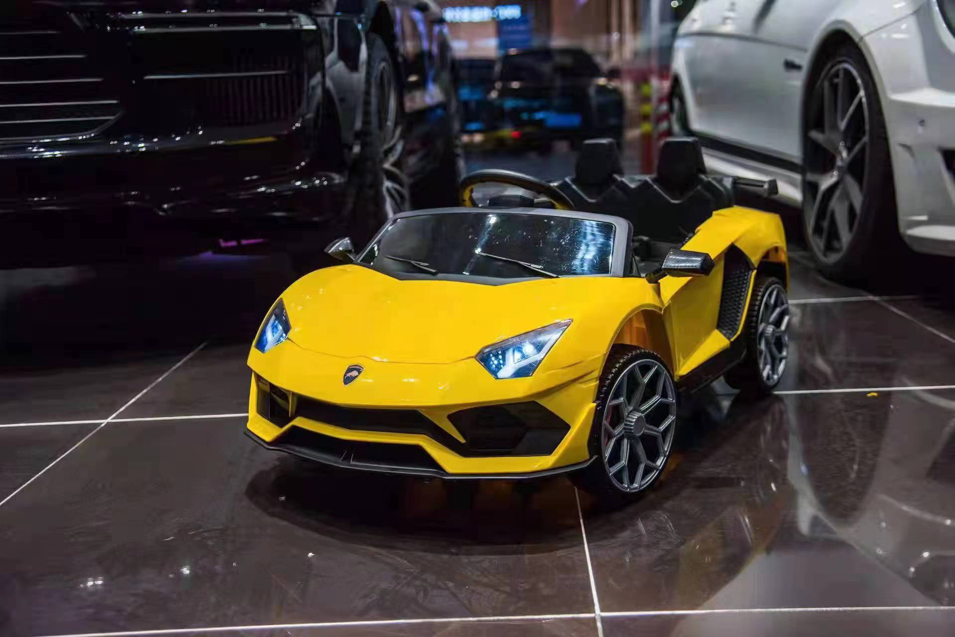 New children's electric car four-wheel remote control car charging can seat boys and girls baby sports car children's toy car