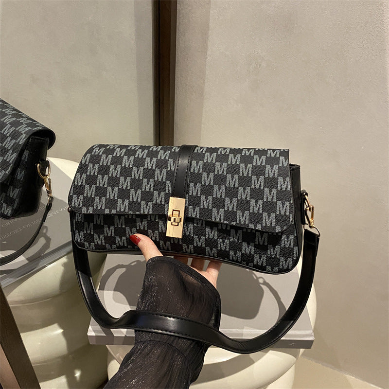 Retro fashion texture small bag women's 2025 summer new solid color versatile shoulder bag commuter underarm bag small square bag