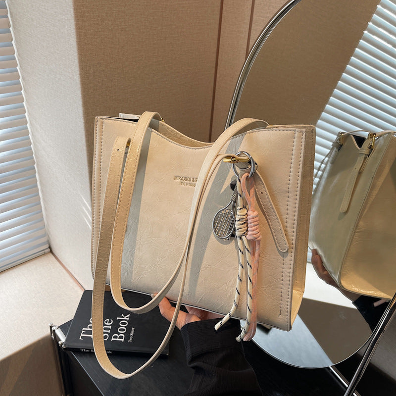 Retro red wedding bride large-capacity bag women's 2025 new autumn and winter versatile commuter shoulder bag tote bag