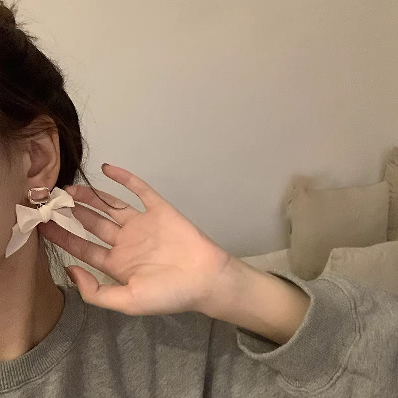 Japanese and korean style simple elegant mesh bow earrings high-end french popular earrings women's trendy cold style earrings