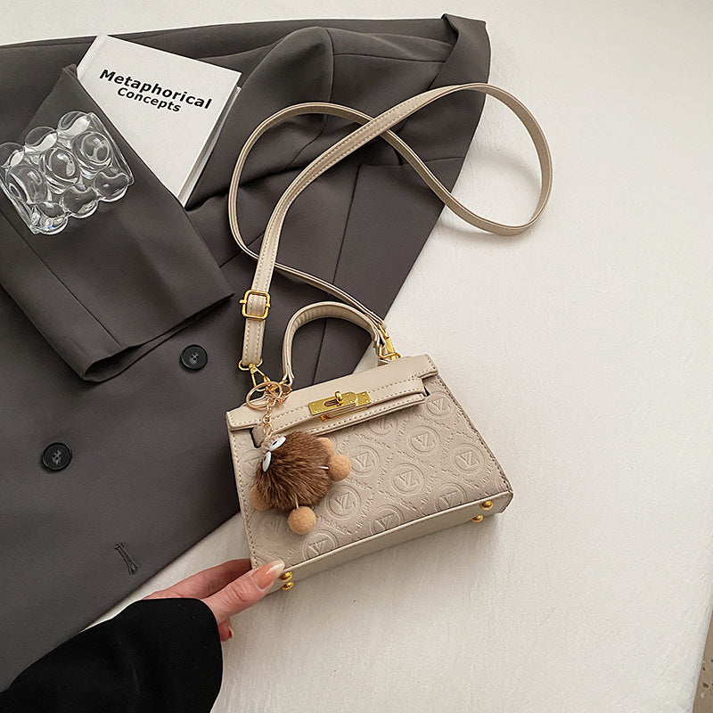 Retro classic bag women's 2025 spring and summer new fashion embossed shoulder messenger bag high-end portable Kelly bag